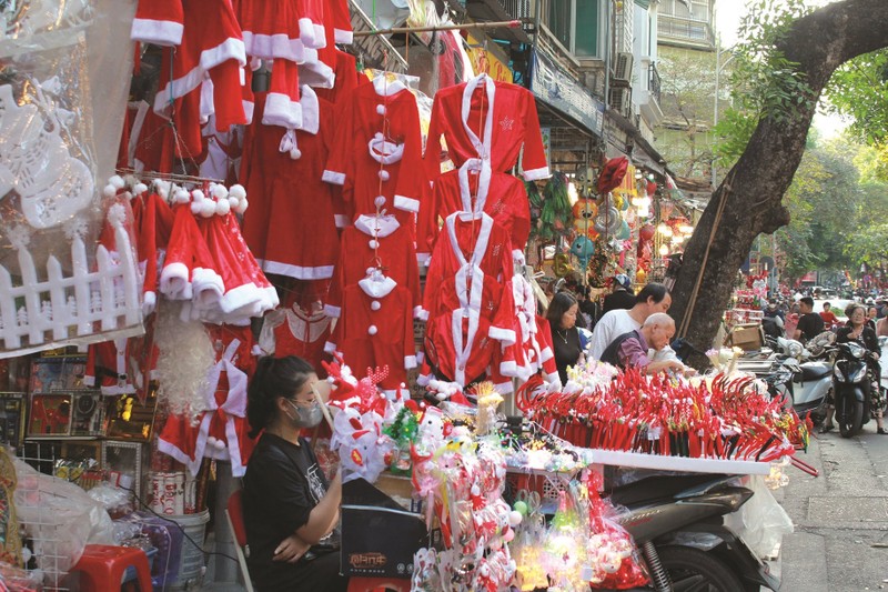 Ha Noi ngap tran khong khi Giang sinh-Hinh-4