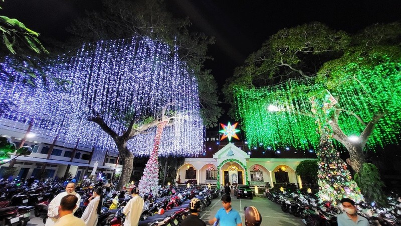 Kham pha hai nha tho noi tieng Ba Ria - Vung Tau dip Giang sinh-Hinh-6