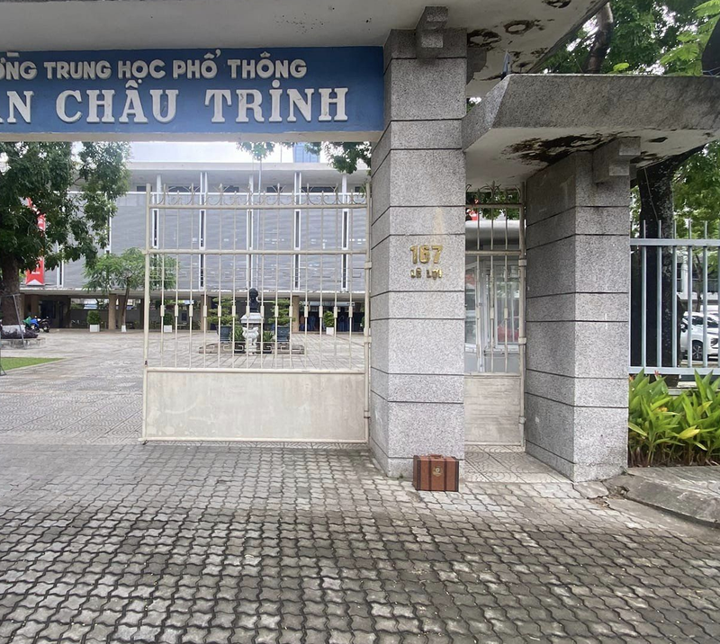 Da Nang: Da xac minh duoc chu nhan cua vat the “la” truoc cong truong