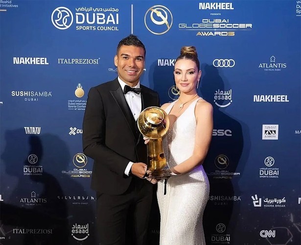 Ban gai Ronaldo khoe than hinh nong bong tai Globe Soccer Awards-Hinh-7