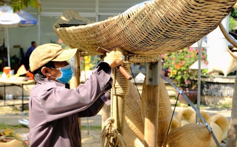 Lam the nao de chup hinh rong bay nhu that tren Duong hoa Nguyen Hue?-Hinh-2