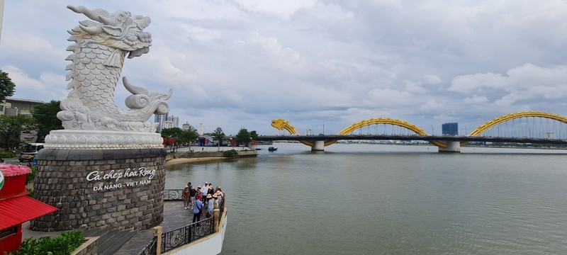 Nam Rong ke chuyen cau Rong o Da Nang-Hinh-7