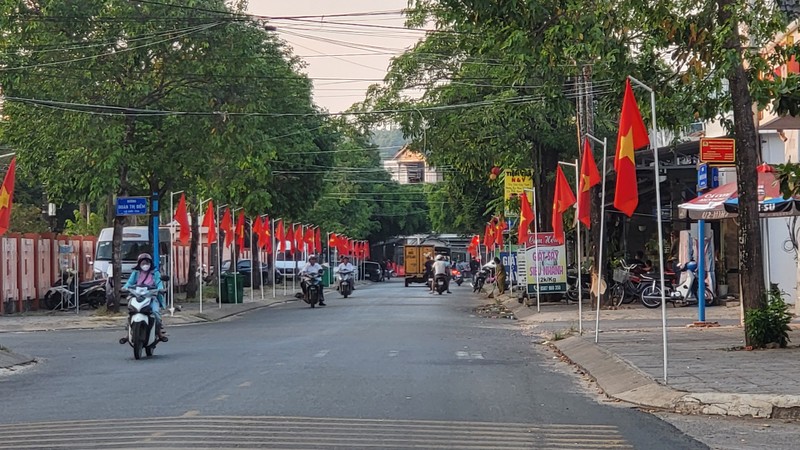 Xuan ve ruc ro tren dao ngoc Phu Quoc-Hinh-7