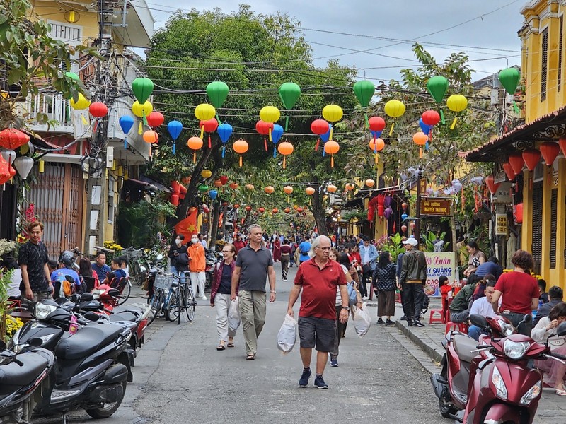 Khong khi Tet co truyen o pho co Hoi An-Hinh-2