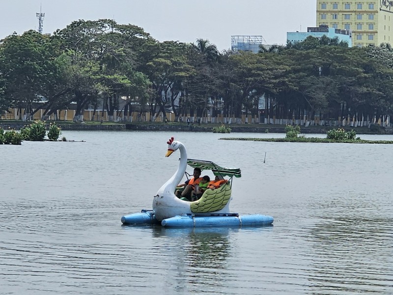 Nao vet ho lon nhat Da Nang, bun chua biet do di dau-Hinh-11