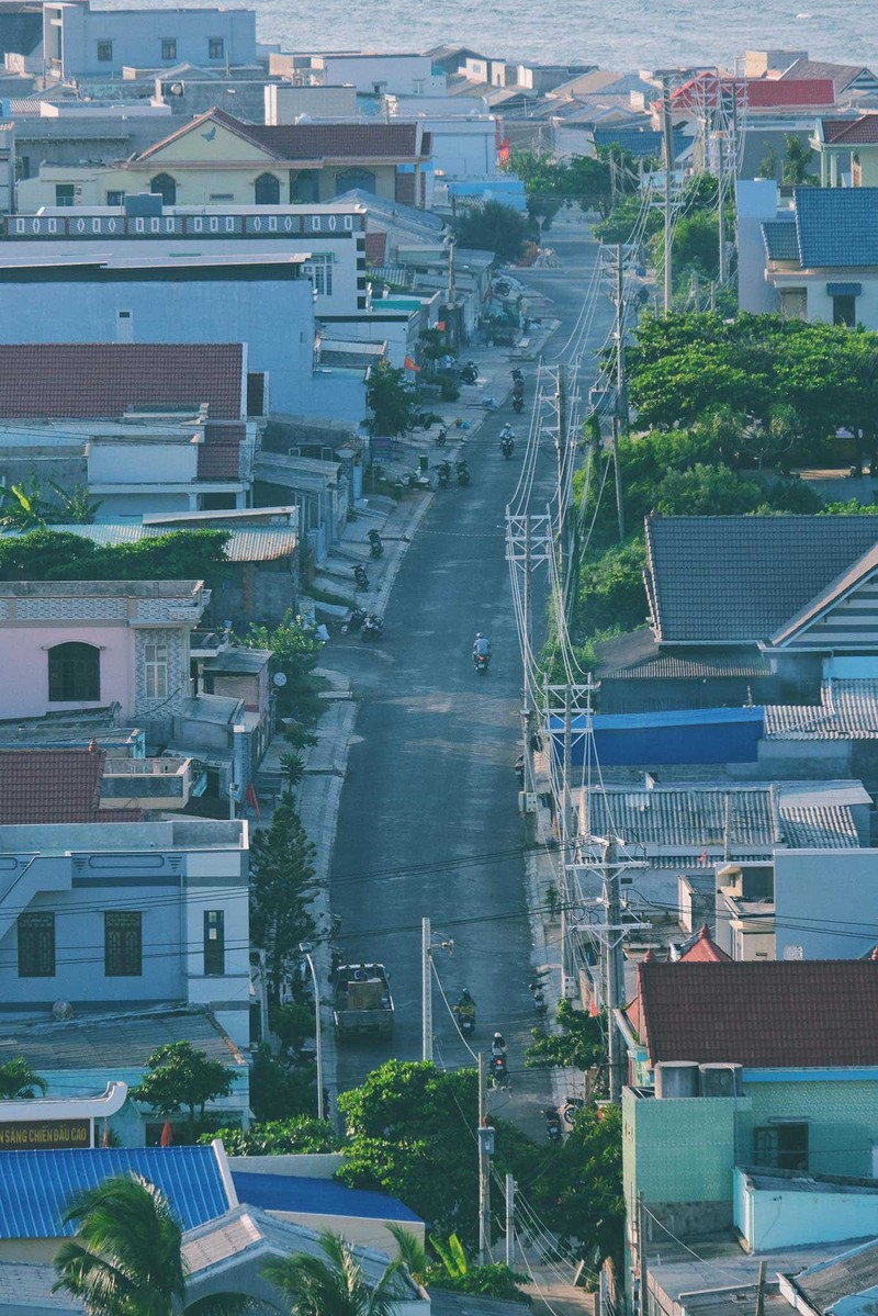 Canh sac dao Phu Quy voi goc nhin tu dinh Cao Cat-Hinh-6