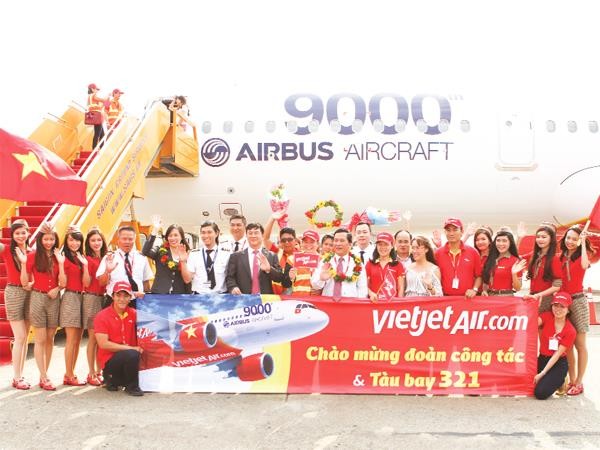 VietjetAir nhan may bay Airbus thu 9.000