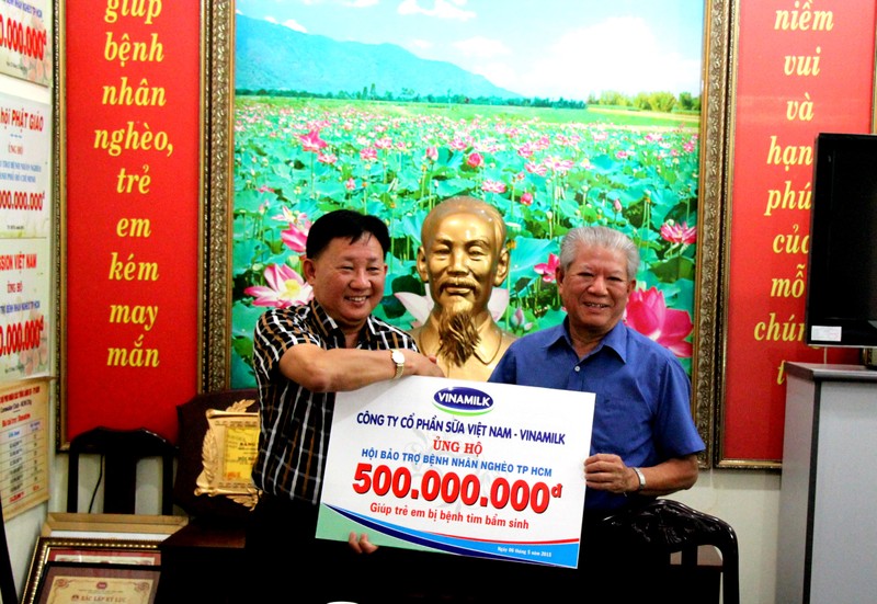 Vinamilk ung ho 500 trieu dong cho tre em mo tim