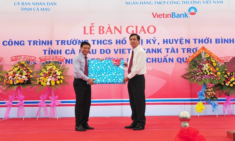 Nghia tinh VietinBank voi Ca Mau