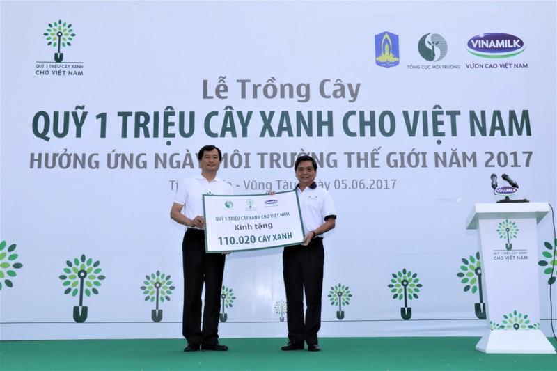 Vinamilk dong hanh cung "Quy 1 trieu cay xanh cho Viet Nam"-Hinh-4