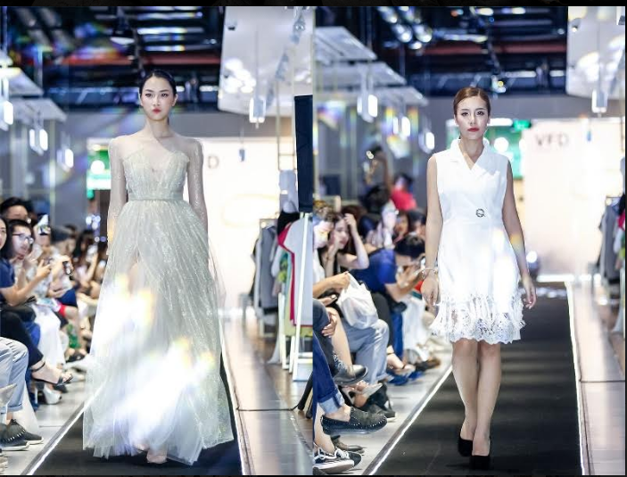Da tiec thoi trang “Liec”: Loi chao dang cap tu V-Fashion Designers-Hinh-11