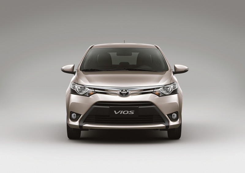 Toyota VN khuyen mai lon cho khach mua xe Toyota Vios va Innova-Hinh-2