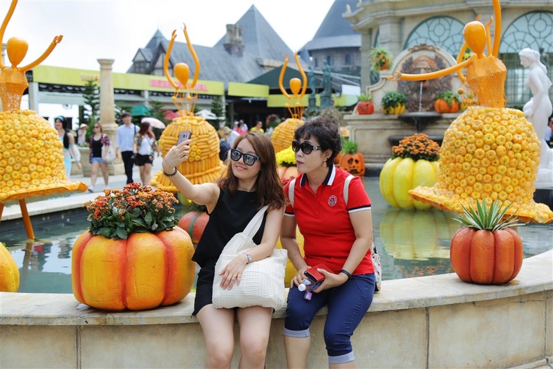 Hon 10 tan bi, ngo, tao trang tri Halloween Sun World Ba Na Hills-Hinh-8