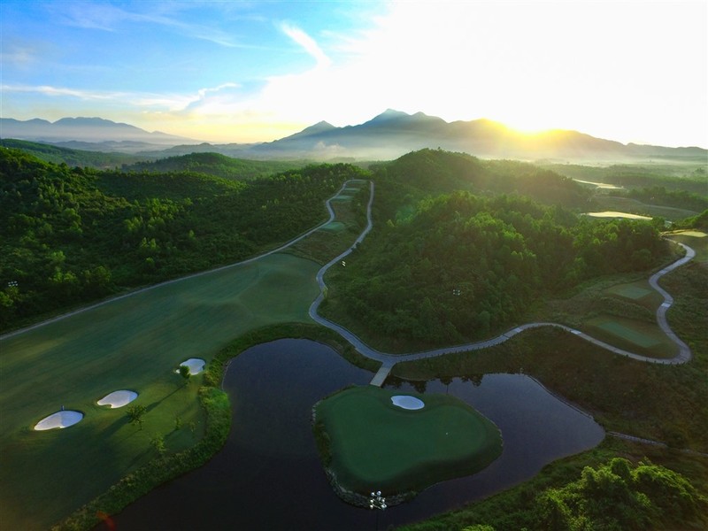 Giai thuong Golf the gioi lan thu ba goi ten Ba Na Hills Golf Club-Hinh-6