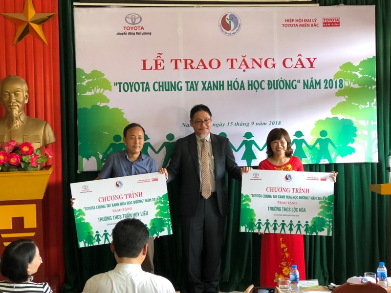 Toyota Viet Nam va hanh trinh chung tay xanh hoa hoc duong 2018