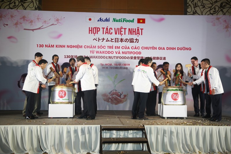 Sap co san pham dinh duong tre em so 1 Nhat Ban cho tre Viet-Hinh-3