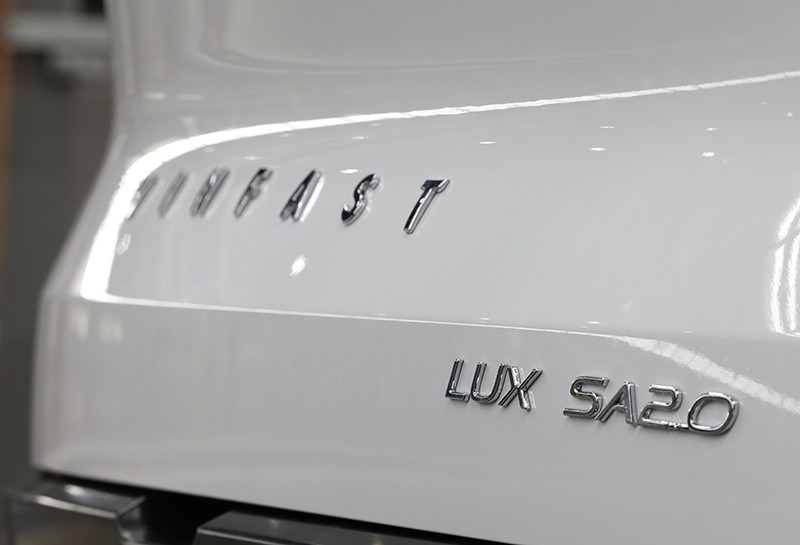 VinFast hoan thanh san xuat thu nghiem chiec xe Lux Suv dau tien-Hinh-7