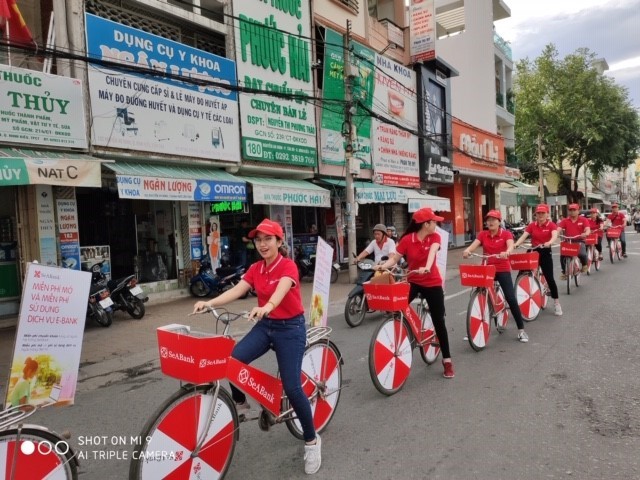 Ngan hang roadshow huong ung khong dung tien mat va mien phi chuyen tien-Hinh-8