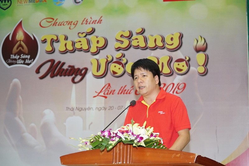 Vietjet dong hanh “thap sang uoc mo” cho hang ngan em nho cac tinh phia Bac