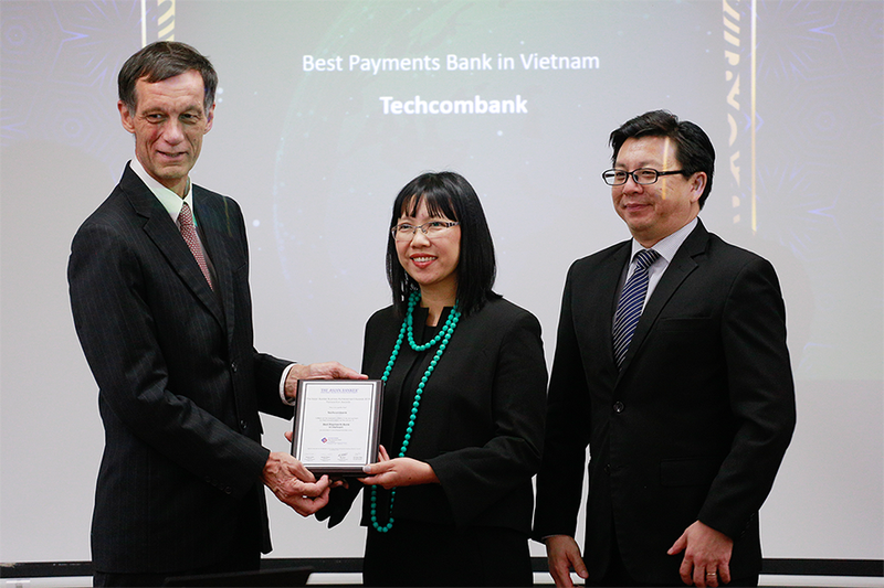 Techcombank nhan giai “Ngan hang cung cap dich vu thanh toan tot nhat Viet Nam 2019“-Hinh-2