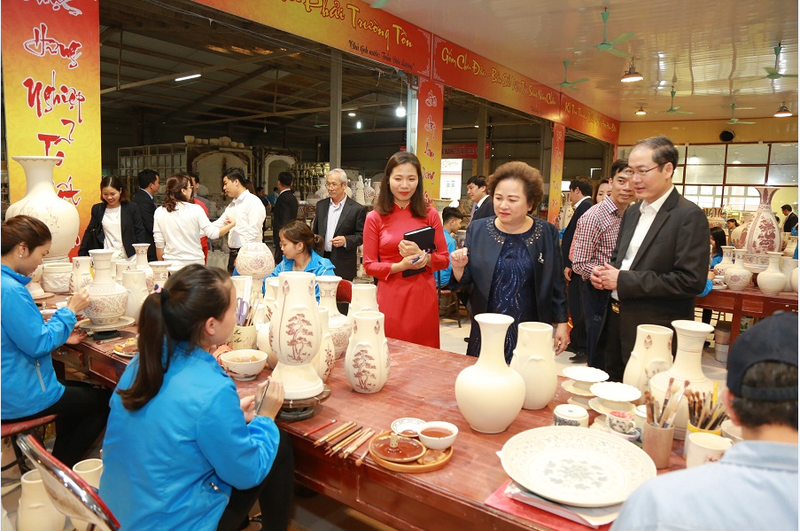 Gom Chu Dau tro thanh diem du lich lang nghe Hai Duong