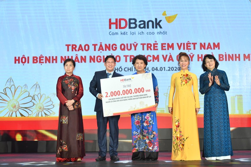 HDBank- 30 nam, tu hao hanh trinh vuon ra bien lon-Hinh-5