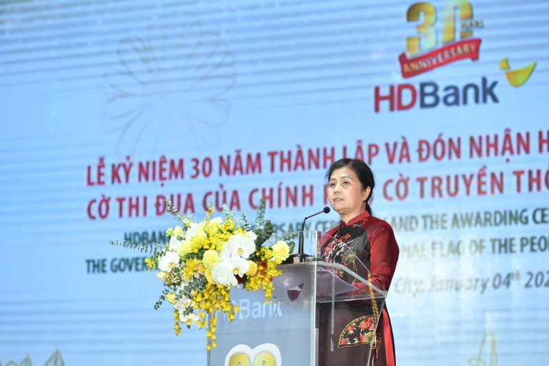 HDBank- 30 nam, tu hao hanh trinh vuon ra bien lon-Hinh-6