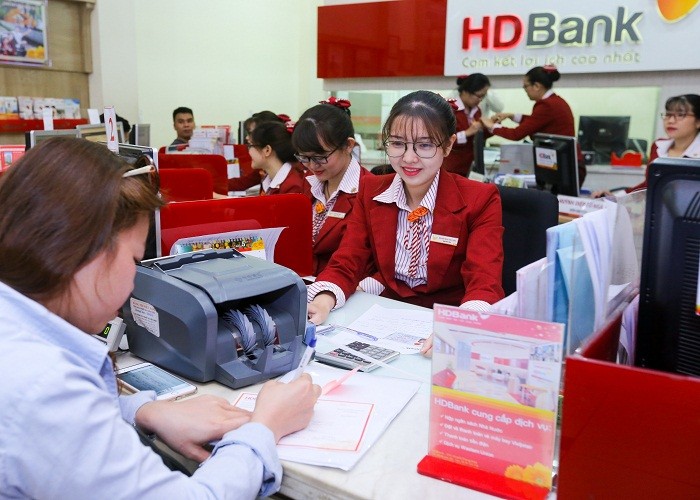 Bao cao thuong nien: HDBank dinh huong phat trien “Happy Digital Bank”