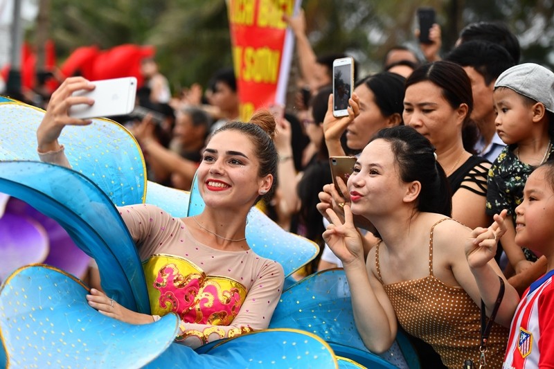 Thanh Hoa to chuc carnival duong pho don mua du lich bien 2020-Hinh-7