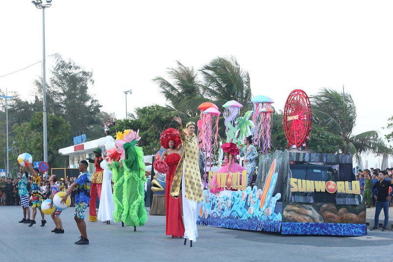 Sam Son tung bung voi Le hoi Carnival duong pho-Hinh-7