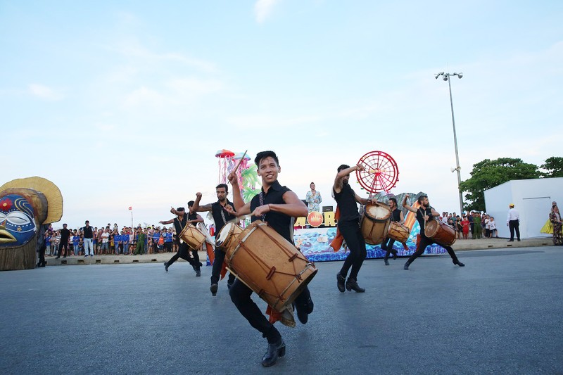 Sam Son tung bung voi Le hoi Carnival duong pho-Hinh-8