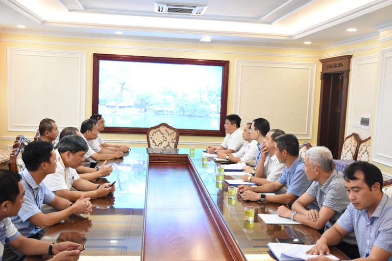 Kiem tra cong tac dam bao dien phuc vu Dai hoi Dang bo Ha Noi