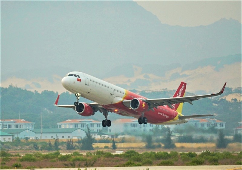 Vietjet trien khai chinh sach ho tro hanh khach den va di khu vuc mien Trung-Hinh-3