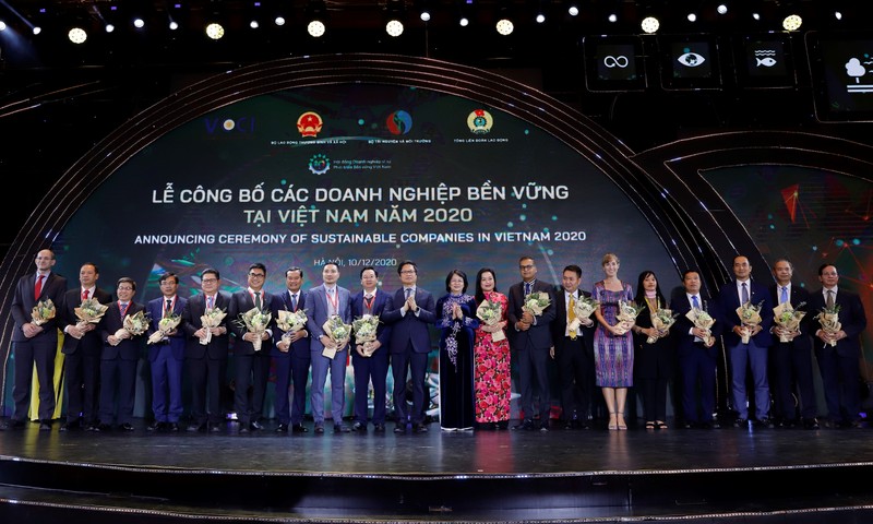 Vinamilk vung vang vi tri dan dau Top 100 doanh nghiep ben vung Viet Nam nam 2020