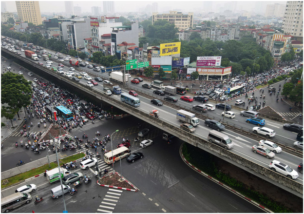 Tay Ha Noi: Phat trien ha tang nghin ty, khu do thi nao huong loi?