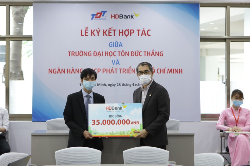 HDBank vua ky ket hop tac toan dien voi Truong Dai hoc Ton Duc Thang-Hinh-2