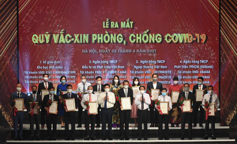 Toyota Viet Nam ung ho 10 ty cho quy Vac-xin phong COVD-19-Hinh-2