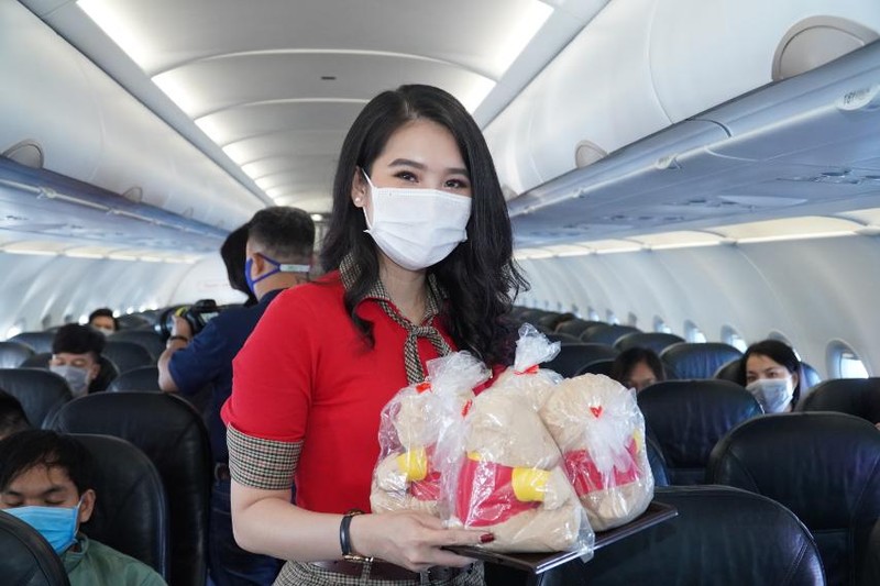 Ngay Gia dinh Viet Nam 28/6, san ve khuyen mai chi tu 0 dong cung Vietjet-Hinh-2