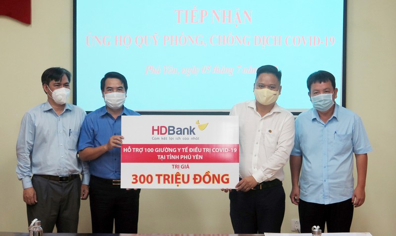 HDBank tang 100 giuong y te cho tinh Phu Yen