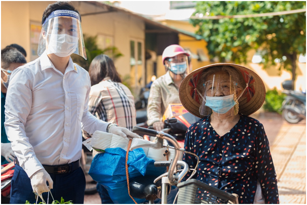 Am ap tinh nguoi tai Sieu thi mini 0 dong Hoai Duc, Ha Noi-Hinh-4