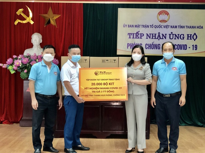 T&T Group tang 50.000 bo kit xet nghiem nhanh cho Thanh Hoa va Kien Giang