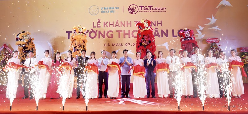 T&T Group ho tro 3,5 ty dong giup hoc sinh ngheo Ha Tinh vao dai hoc-Hinh-2