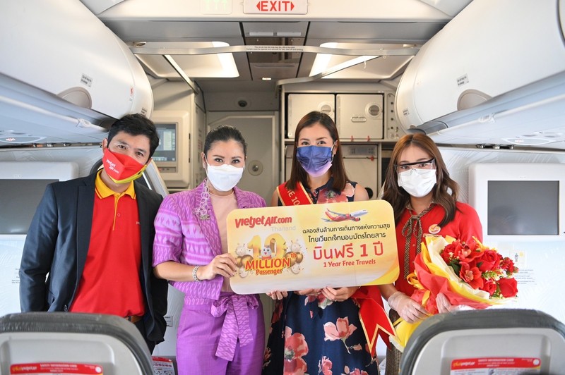 Vietjet khoi phuc them hai duong bay va dat moc van chuyen 10 trieu hanh khach tai Thai Lan