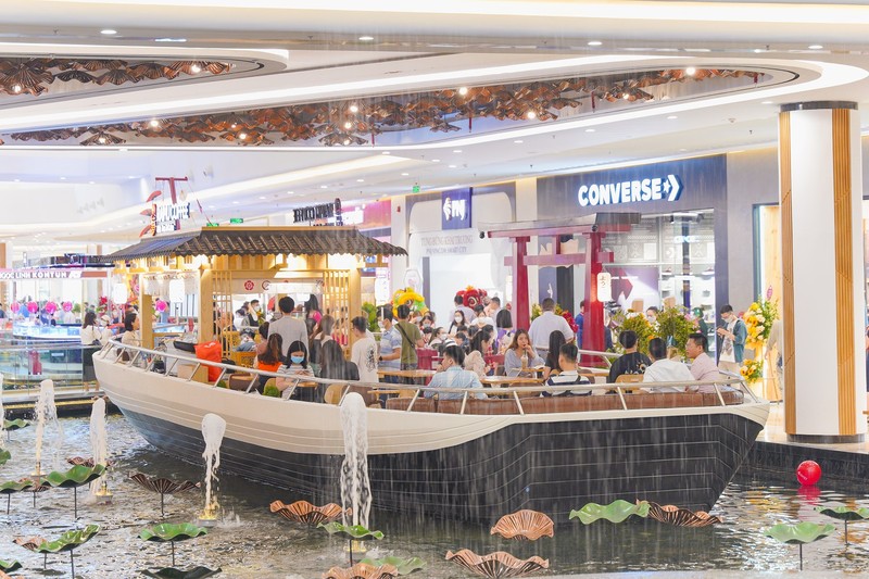 Khai truong TTTM “The he moi” Vincom Mega Mall Smart City dau tien cua Viet Nam-Hinh-4