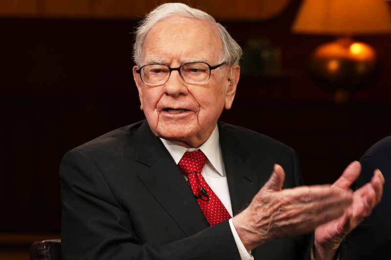 Cham diem co phieu VNM dua tren 5 nguyen tac dau tu cua Warren Buffett