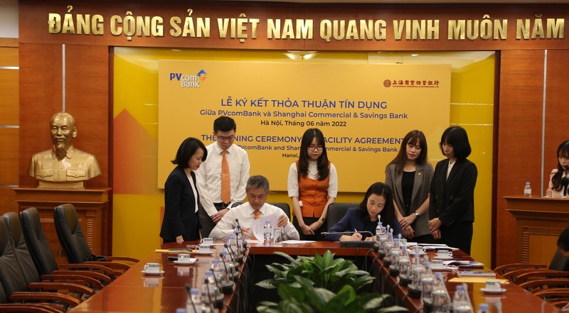 PVcomBank va Shanghai Commercial & Savings Bank ky ket hop dong tin dung song phuong