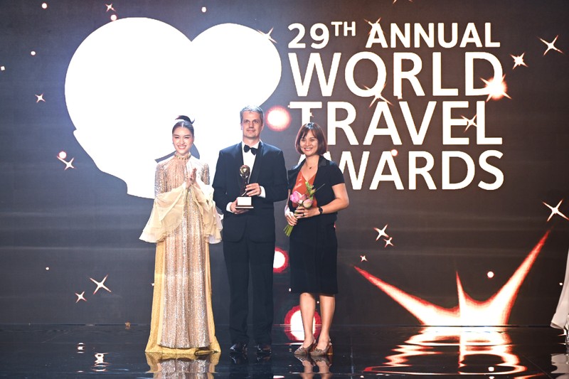 FLC Hotels & Resorts tiep tuc gianh ‘cu dup’ tai giai thuong danh gia World Travel Awards 2022