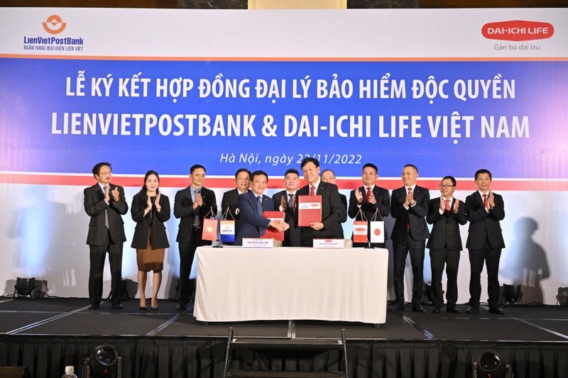 LienVietPostBank va Dai-ichi Life Viet Nam ky ket ngan hang 15 nam