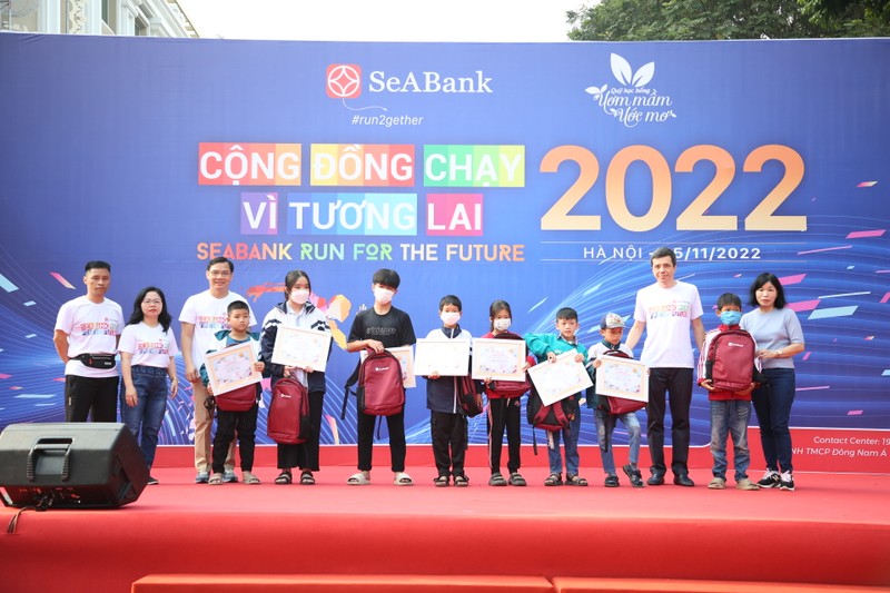 Chuoi giai chay cong dong “SeABank Run for The Future - Cong dong chay vi tuong lai 2022” thu hut hon 5.200 nguoi tham gia-Hinh-2