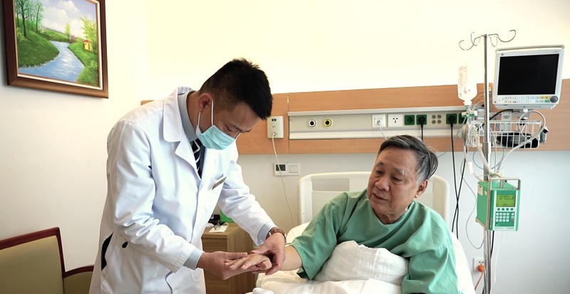 Can thiep mach vanh “chuan My” tai Vinmec: Nac thang moi trong dieu tri benh tim mach tai Viet Nam-Hinh-2